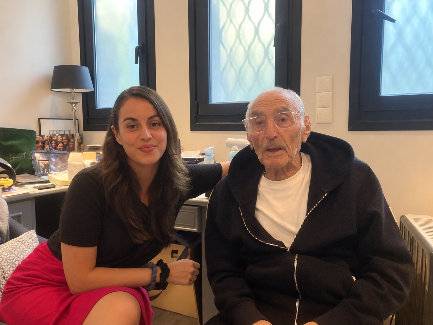 Camille avec un client lors d'un entretien